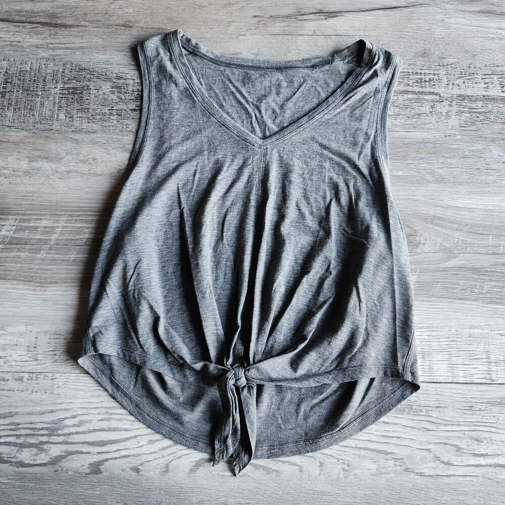 Lululemon cropped tank top